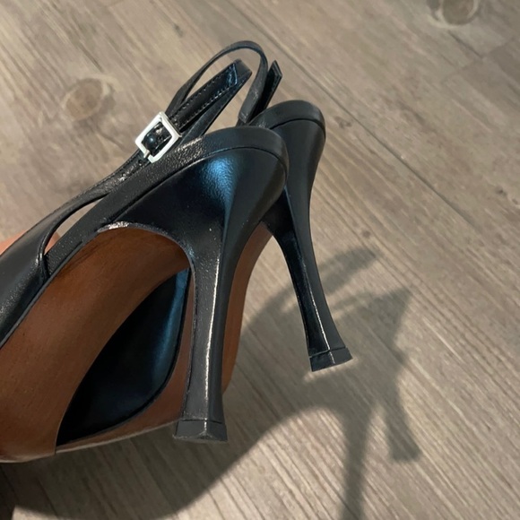 Stuart Weitzman Black Leather Open Toe Slingback - Picture 5 of 9